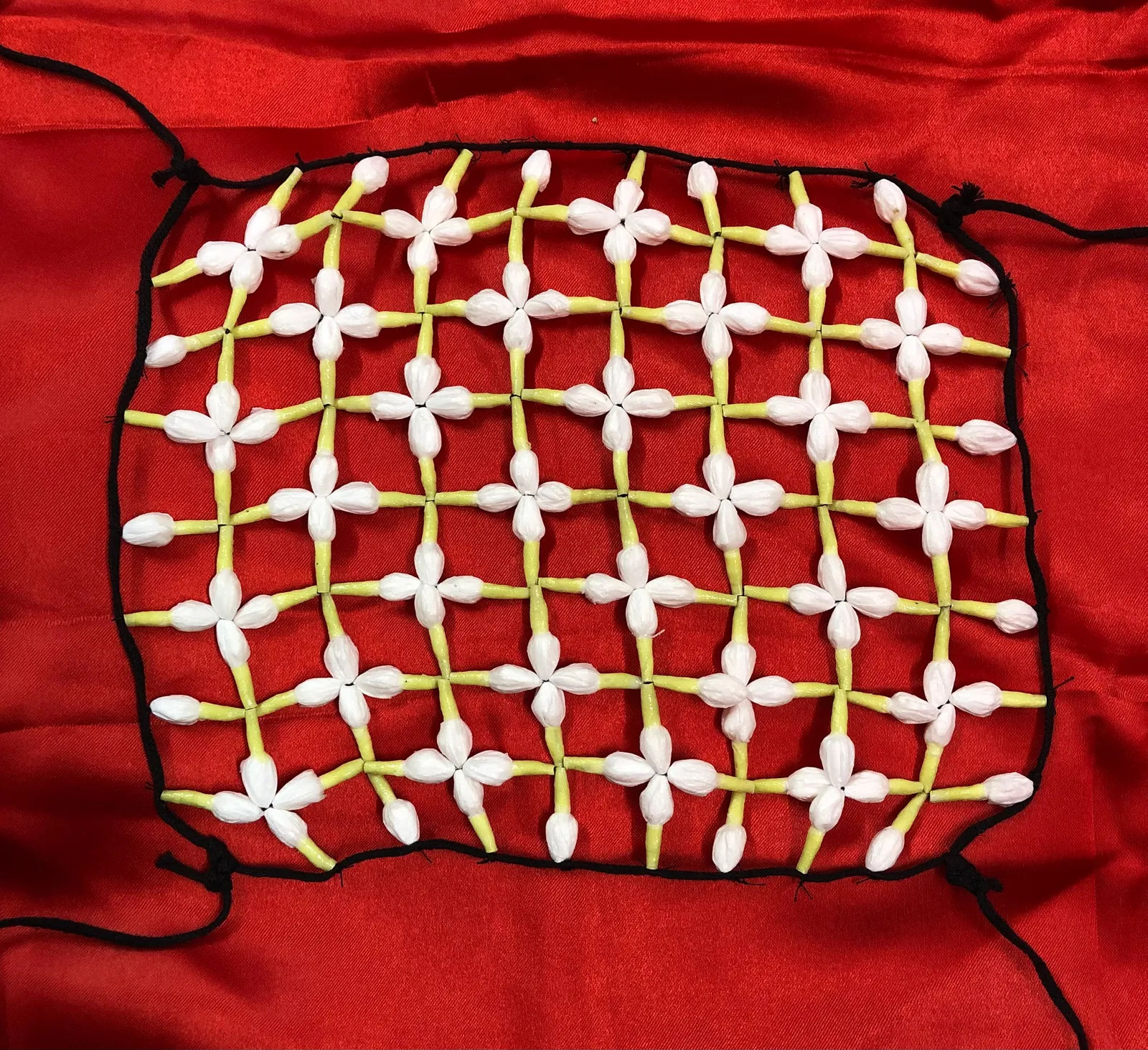 Tissue Bud Netted Jadai Hair Bun