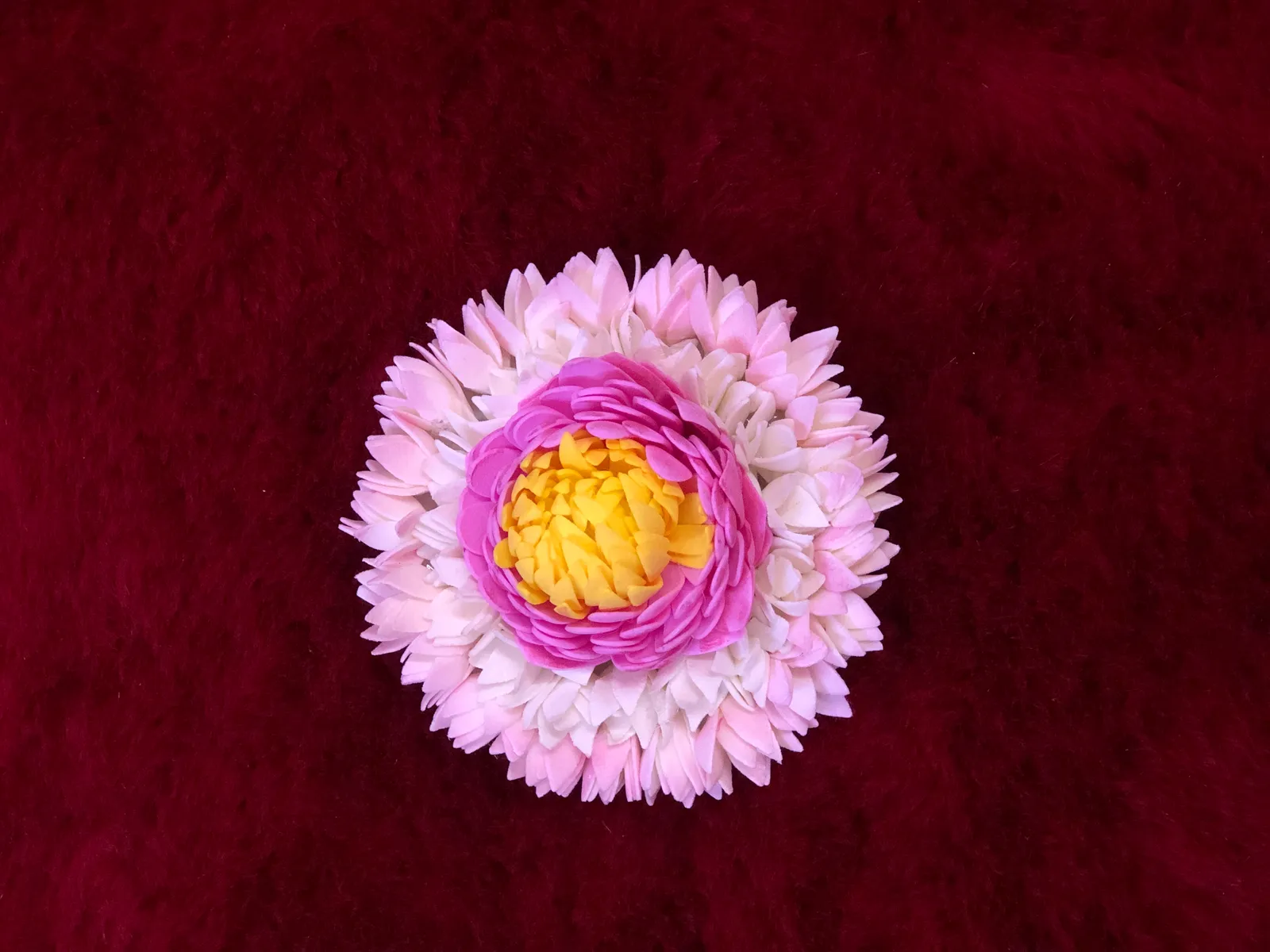 Jaathi Flower Foam Clip