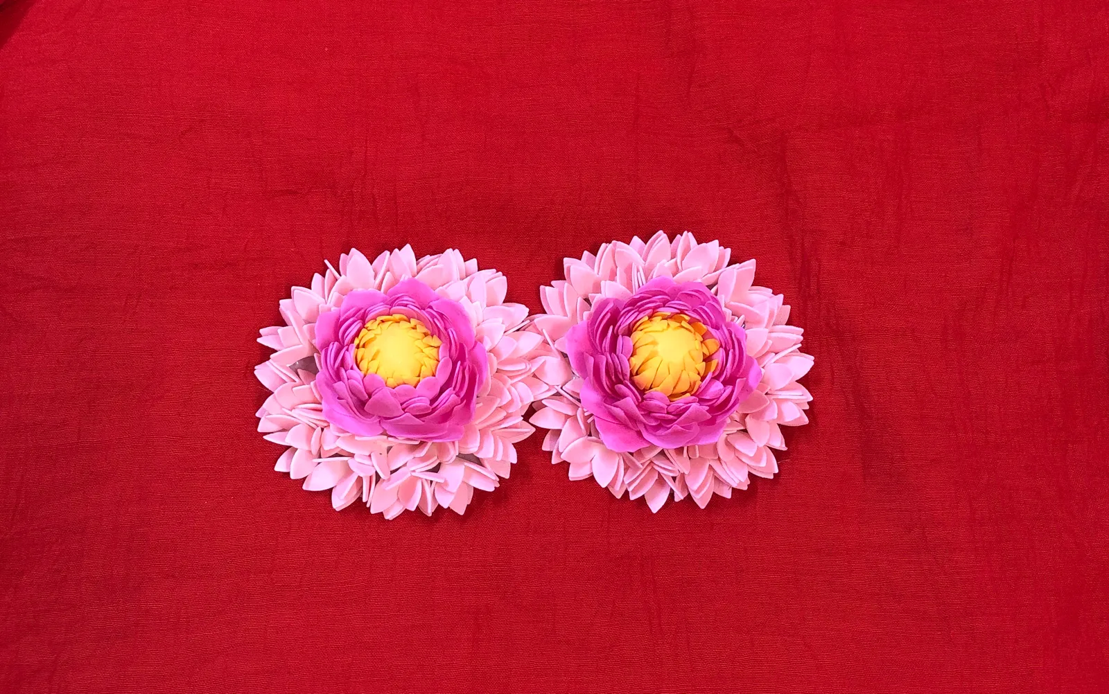 Foam Jaathi Lotus Clip